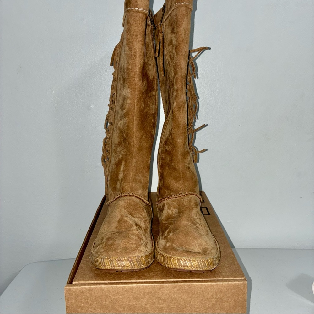 UGG Mammoth Suede Fringed Boots Size 6 M - Picture 4 of 11